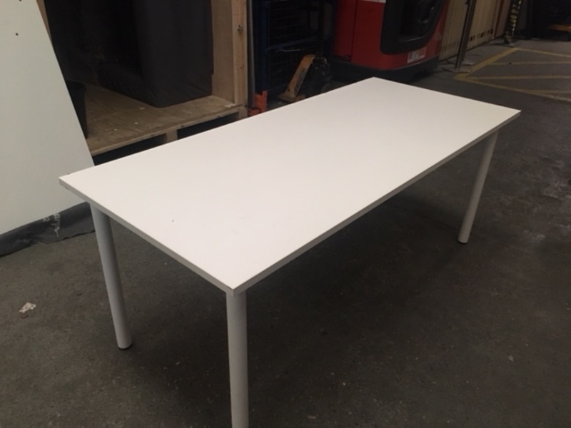 White 1800x800mm tables