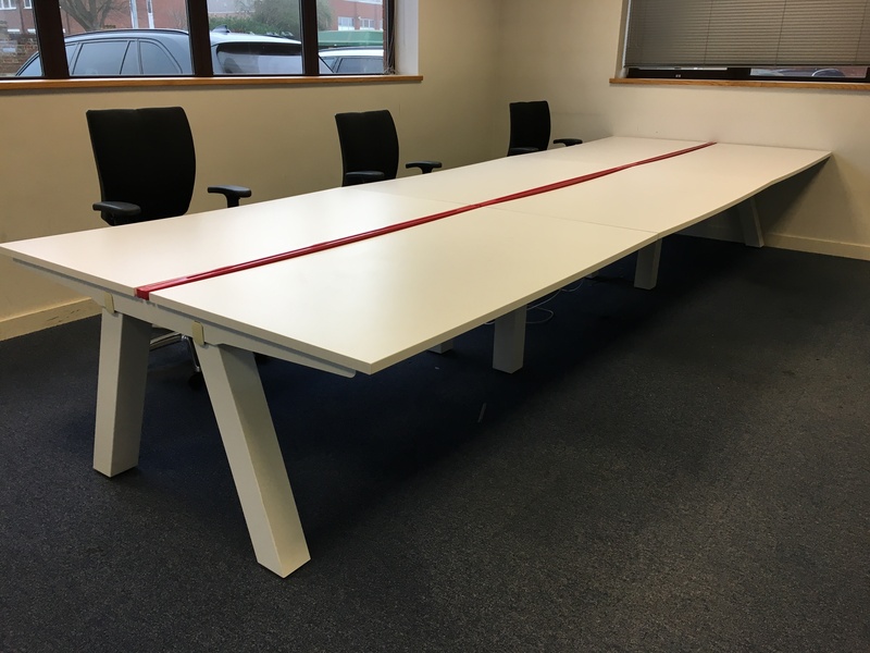 White sliding top 1600x800mm bench desks