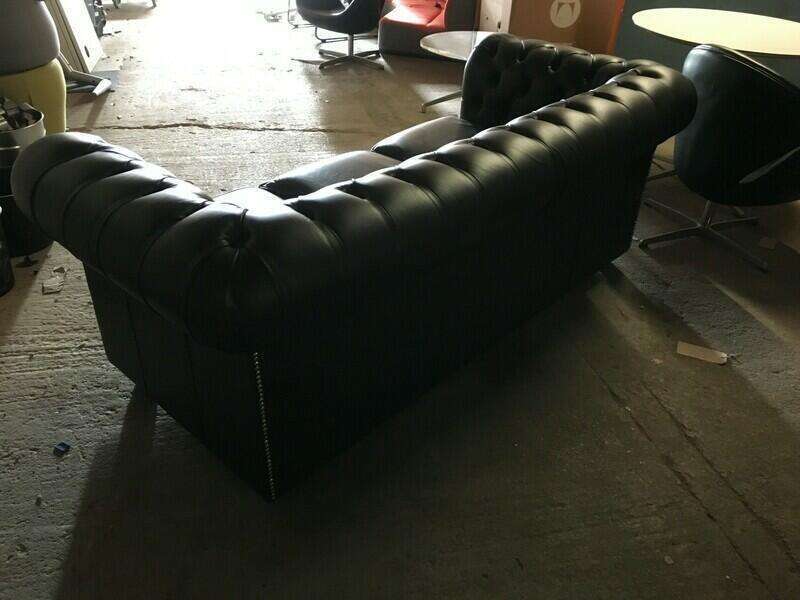 Black leather Chesterfield-style 3 seater sofa