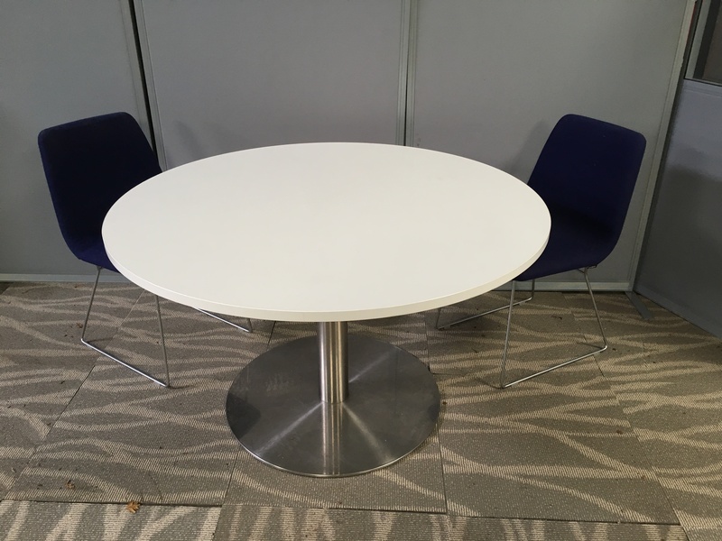 White 1200mm diameter table