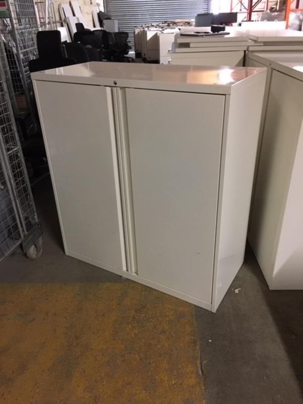 1090mm high white double door metal cupboards