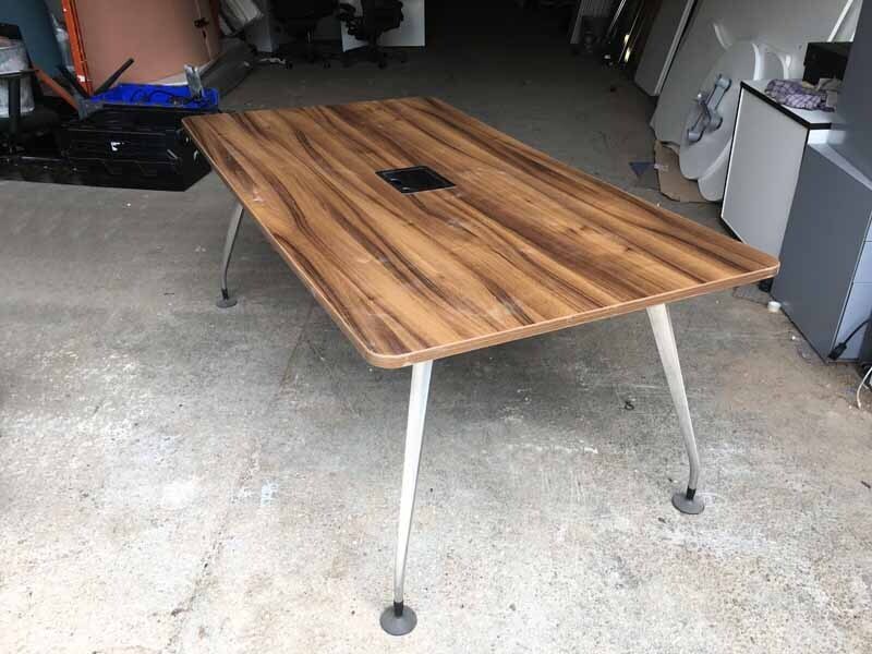 1800x900mm walnut Orangebox Pars table