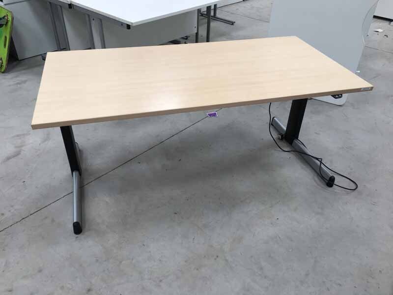 1600x800mm maple Steelcase electrical height adjustable desks
