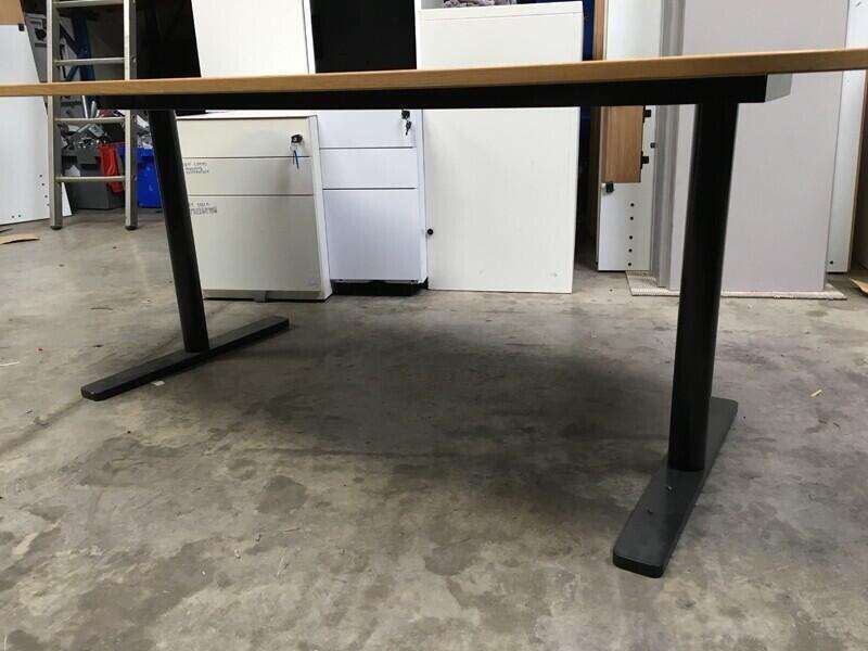 Oak veneer 1750x900mm table