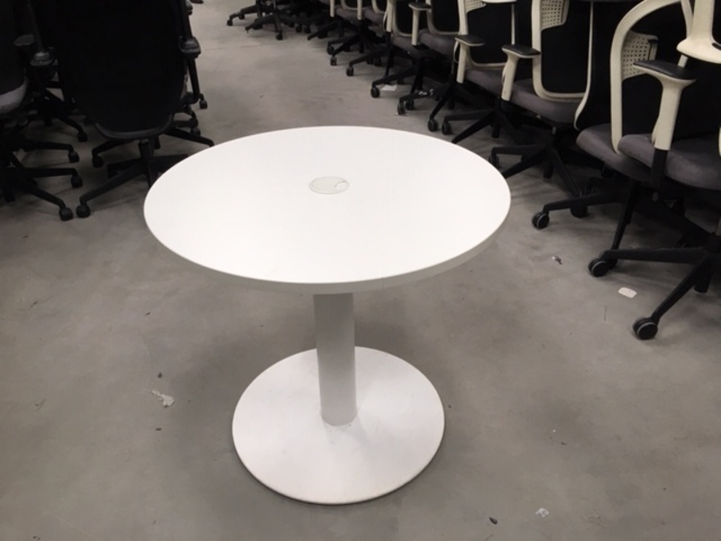 White 800mm diameter table