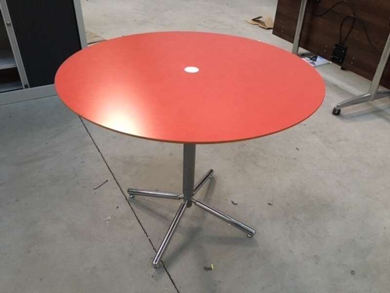900mm diameter red Allermuir table