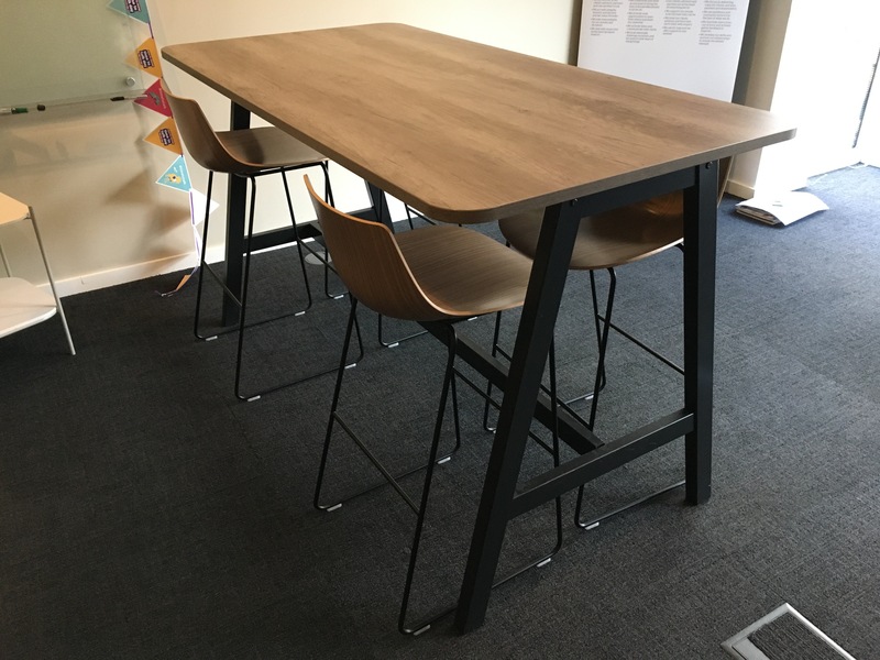 Oak 1800x900mm poseur table and 4 stools
