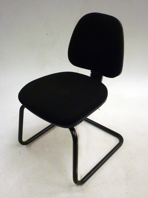 Torasen T15V black cantilever meeting chair