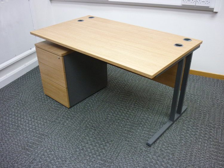 Dams Deluxe 1400mm rectangular top desk