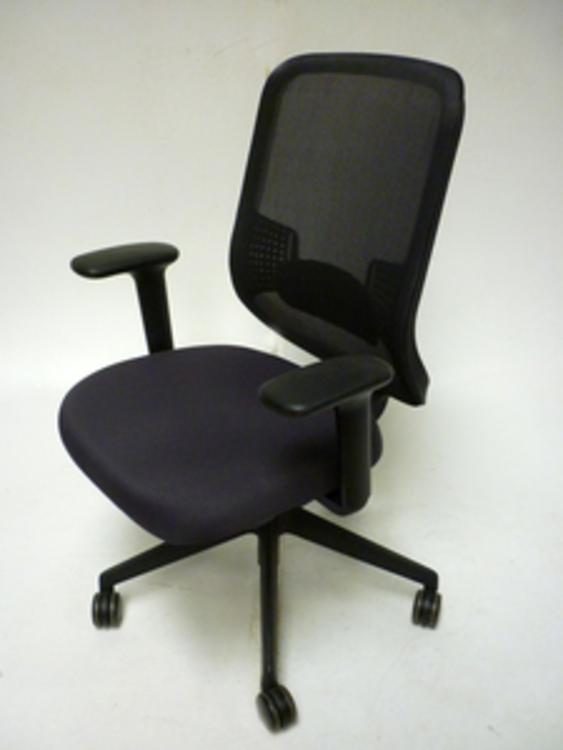 DO  HBA task chair
