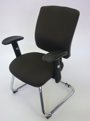 Deluxe meeting chair