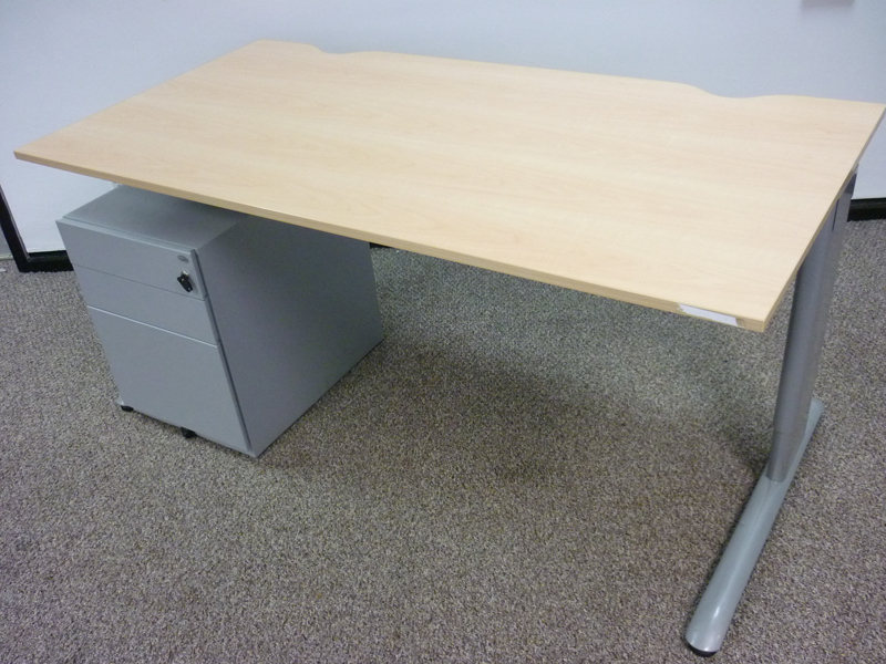 Task maple MFC 1600x800mm desks