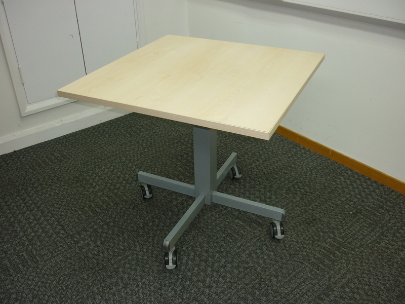 800x800mm maple mobile meeting table