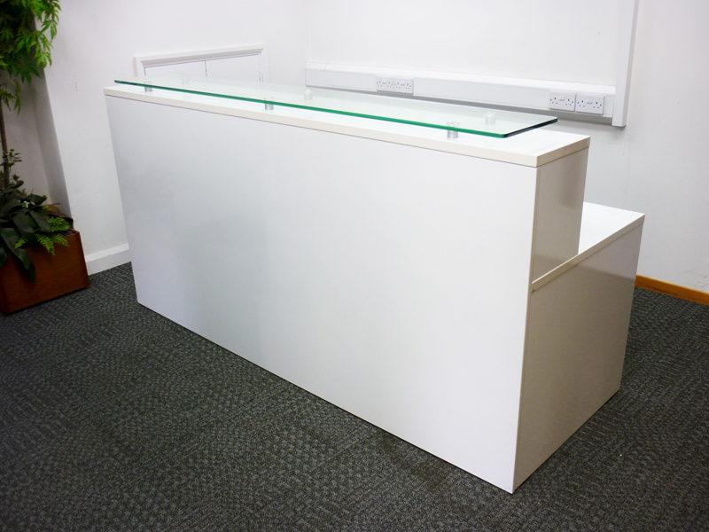 Gloss white 2200x800mm reception desk