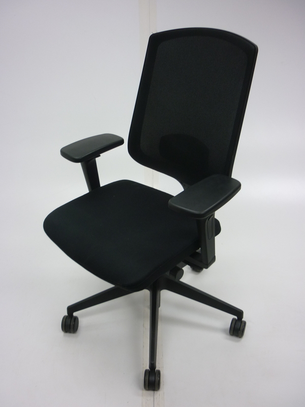 Senator Clipper black mesh back task chair with arms