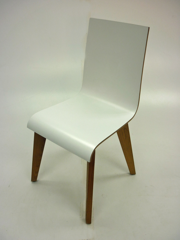 Frovi Jig white plywood cafe chairs