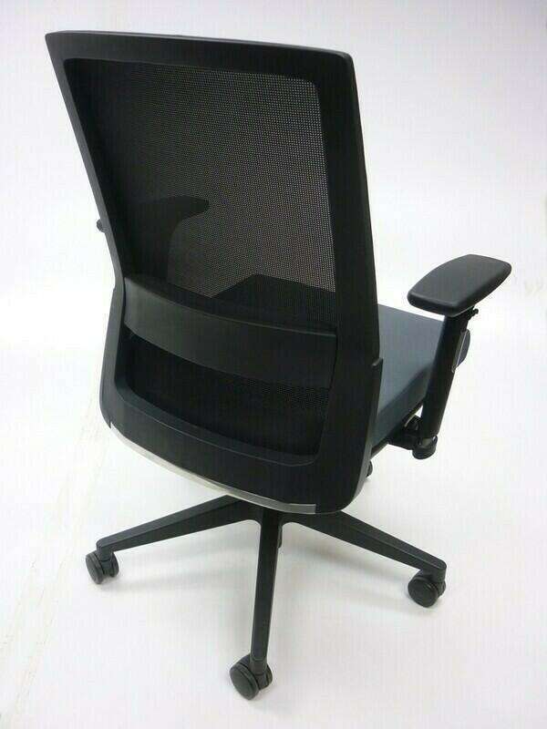 Mobili Nero grey mesh back task chairs