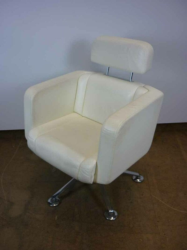 Cream leather Giroflex Tango armchairs