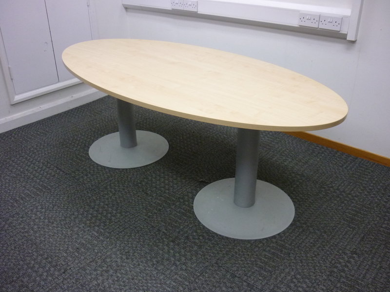 2000x1000mm maple oval table