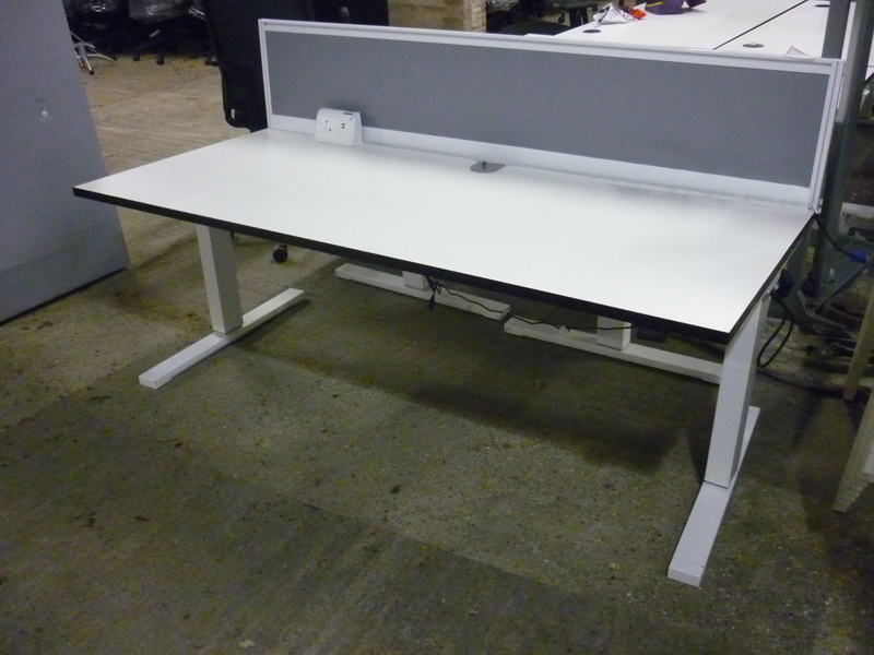 White 1800x800mm electric height adjustable desks