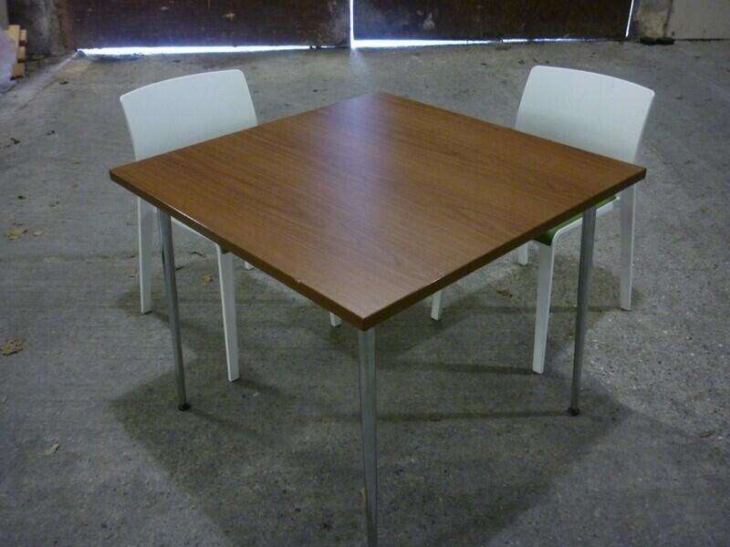 900sq mm Kusch and Co Square Folding Leg Table