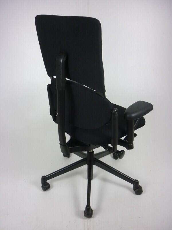 Black Steelcase V1 Please Operator chair