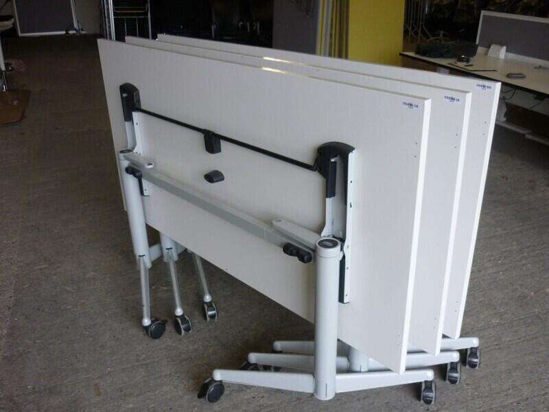 White Werndl/Steelcase flip top table