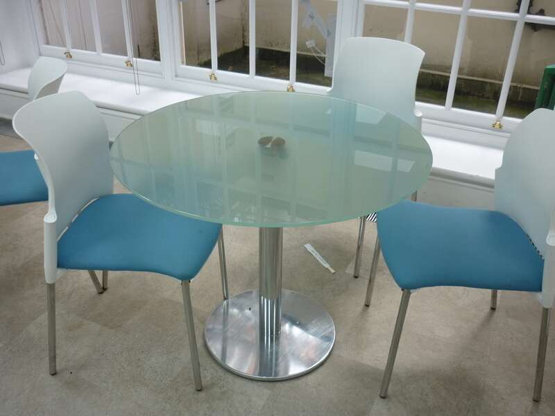 1000mm diameter frosted glass table