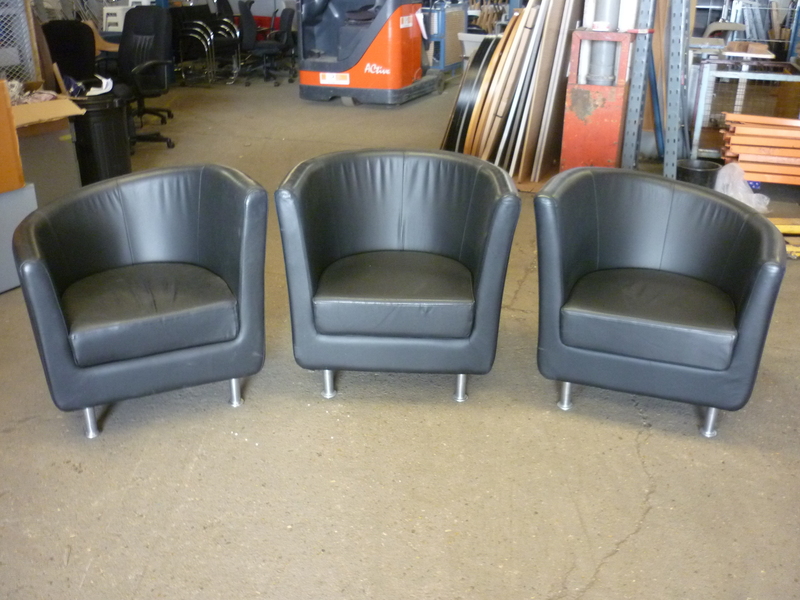 Black leather Boss Design Dipi chair suite
