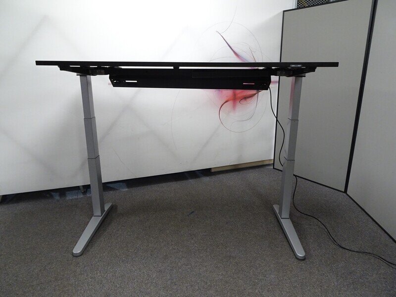 1600w mm Steelcase Electric Sit / Stand Desk