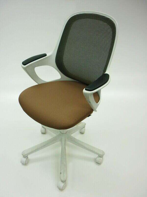 Verco Salt & Pepper  beige task chairs