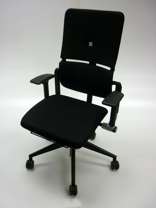 Black Steelcase Please chair