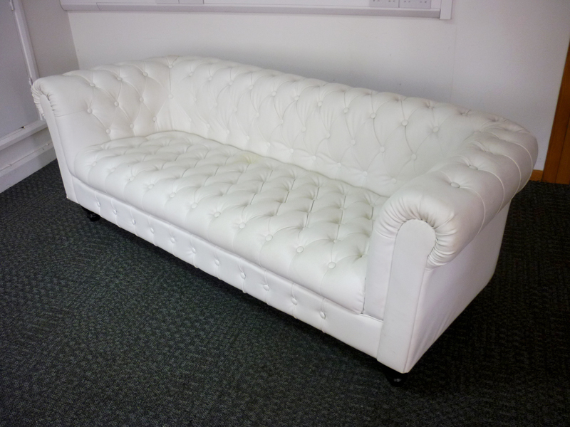 White vinyl 3 seater Chesterfield style sofa