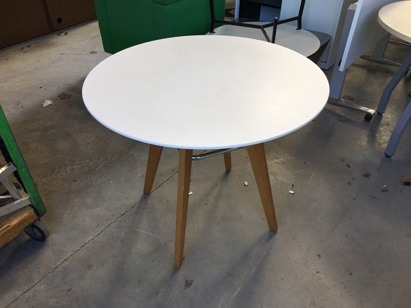 900mm diameter Frovi wood leg tables