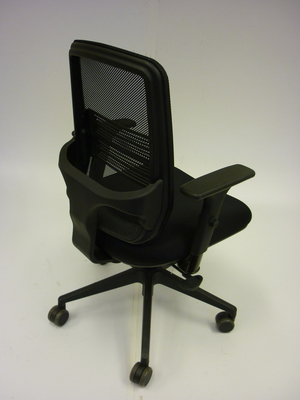  Dauphin Valo synchronous black fabric/mesh task chair