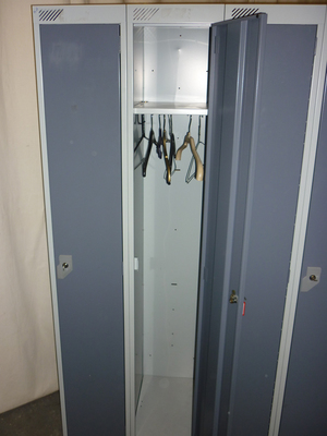 Nest of 4 steel lockers