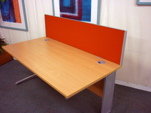 Komfort Beech 1600x800mm desks