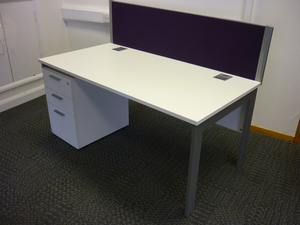 Ofquest Qore 1600x800mm white desks