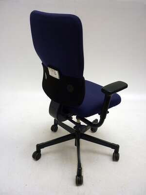 Steelcase Let's B blue & black task chair