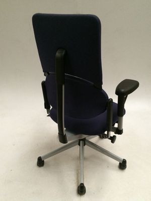 Steelcase Please blue task chair