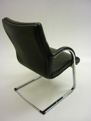 Leather meeting chair (CE)