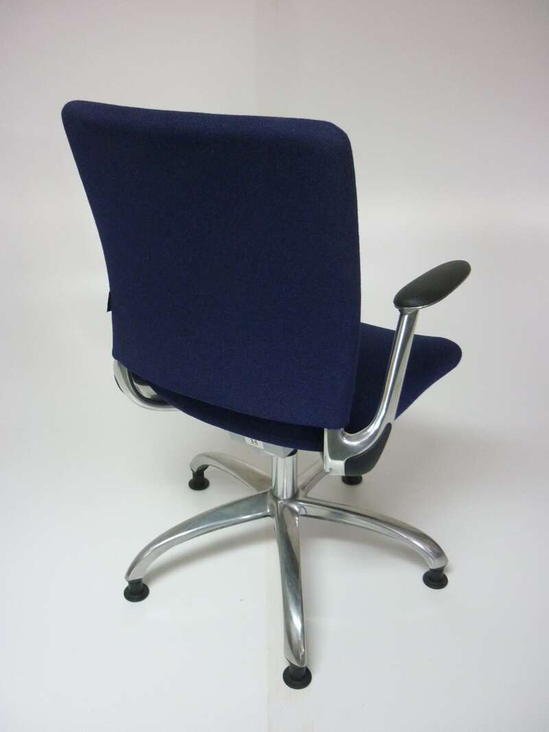 Verco V Smart blue fabric meeting chair