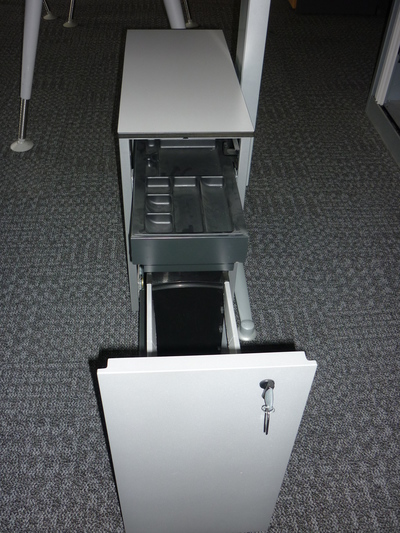 Samas height adjustable desking 1600/1800w x 800d mm