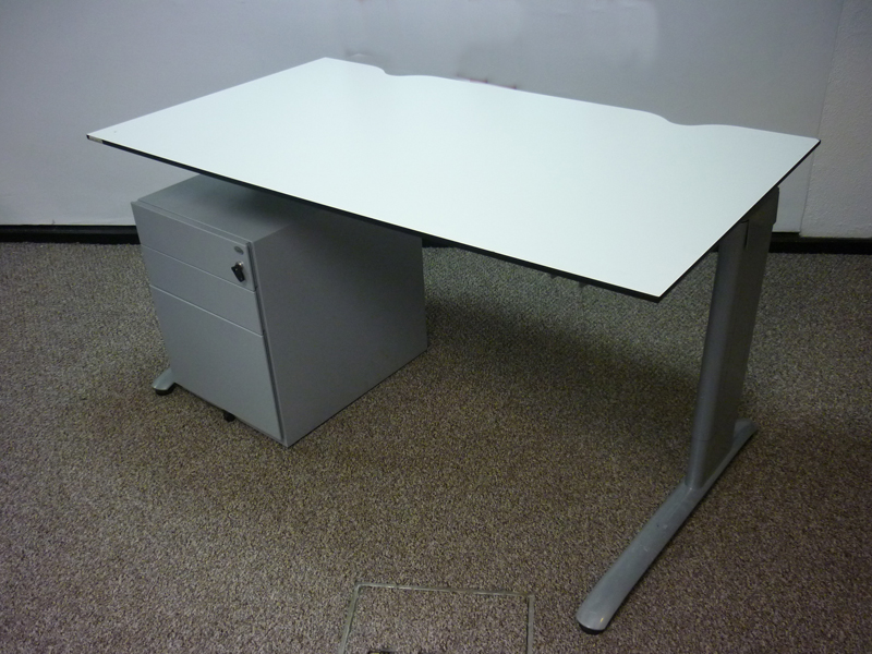 Task white trespa 1400x800mm desks CE
