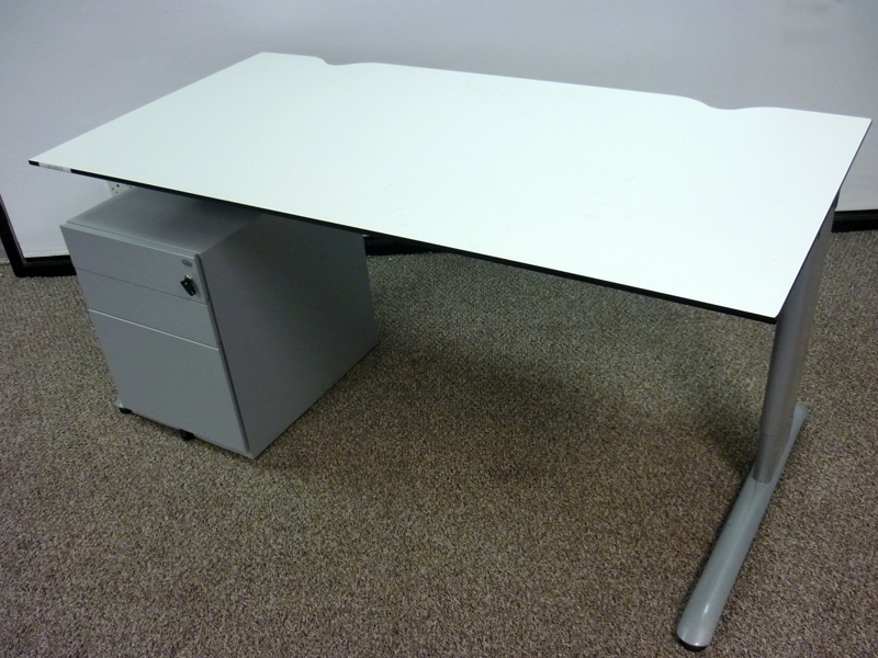 Task white trespa 1600w x 800d mm desks CE
