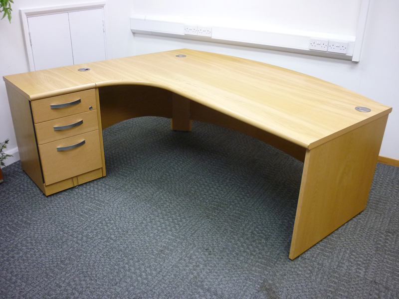 2000w x 1200d mm Oak Fulcrum Executive desk by Sven