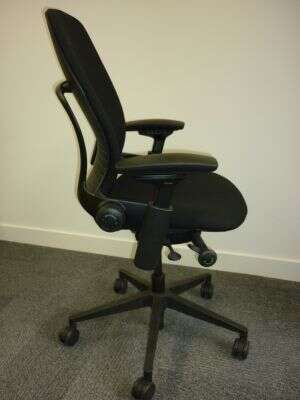 Steelcase Leap black task chair