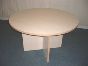 Maple 1200mm diameter table