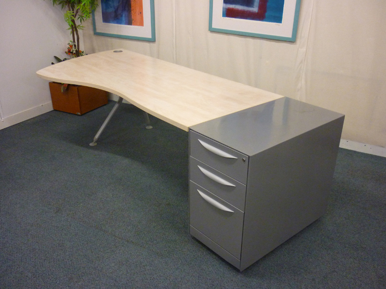 IVM maple 2000x1050800mm desk with meeting end