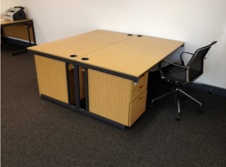 Senator light oak 1600mm rectangular desk